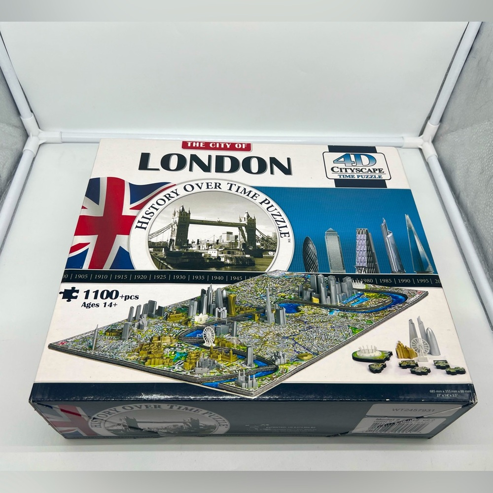 NIB LONDON 4D Cityscape History Over Time 1100 Pieces Puzzle Family Games